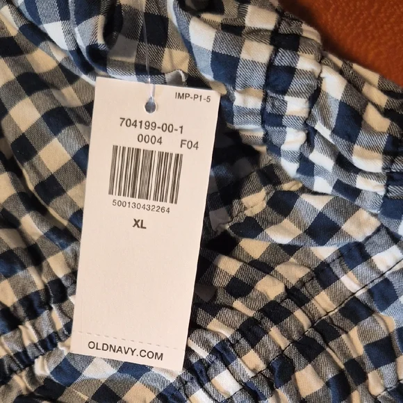 100% Cotton Old Navy Blue and White Checkered Top - Picture 3 of 4